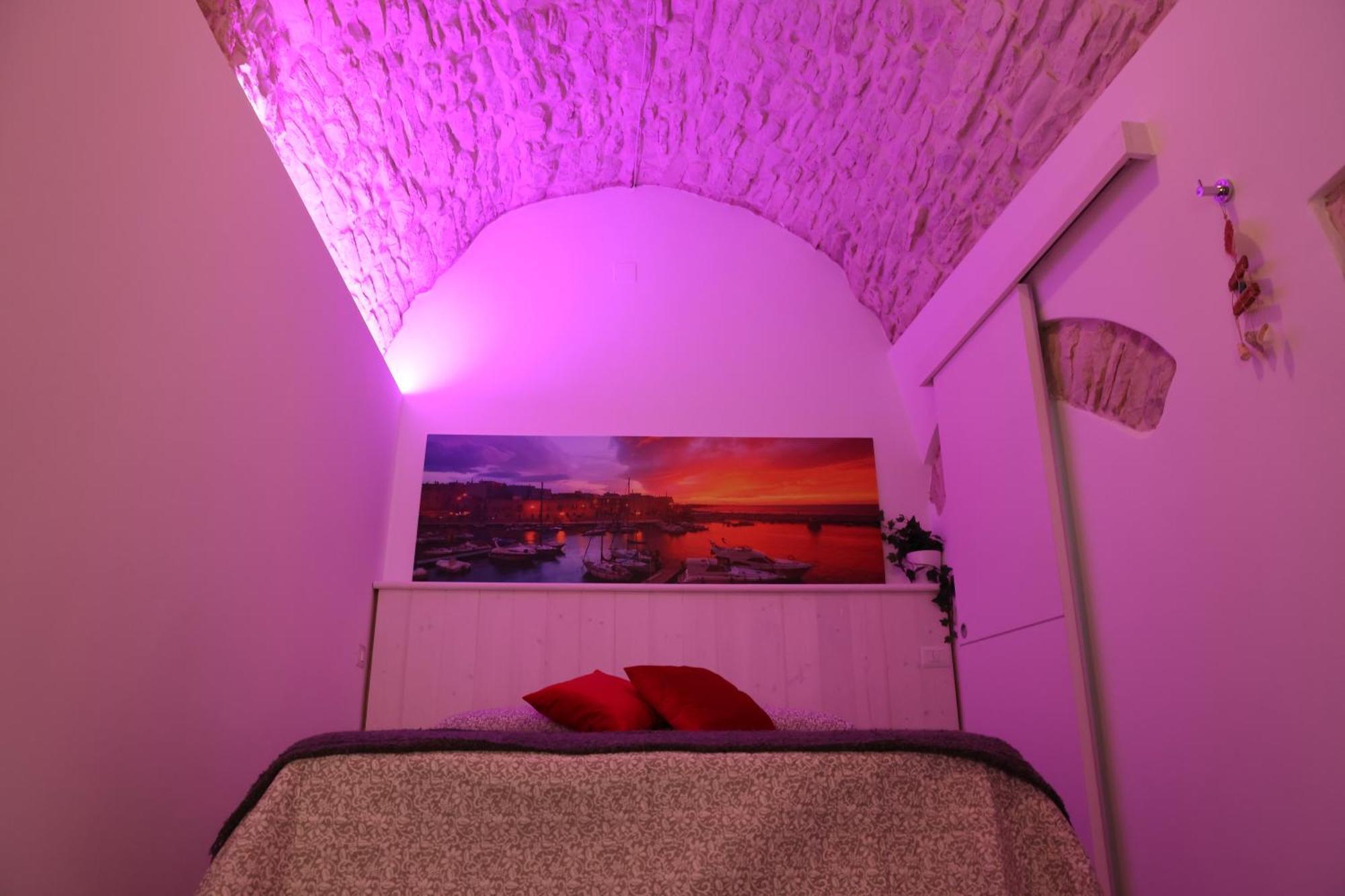 Room 20 - Piccola Camera In Pietra Bianca ジョヴィナッツォ エクステリア 写真